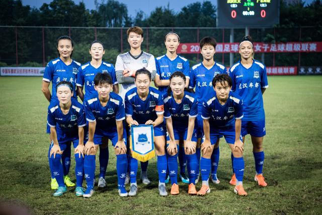 图片报：为维持俱乐部正常运营，法兰克福今夏转会需盈余5000万欧